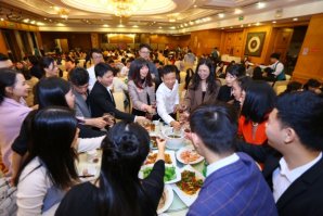 天資教育集團(tuán)“十年筑_慶典設(shè)備租賃夢,創(chuàng)新前行”2019年會慶典回顧